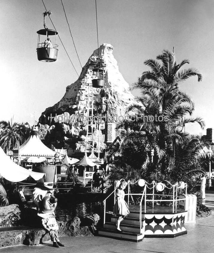 Disneyland 1959 2 Alice and The Mad Hatter in Fantasyland.jpg